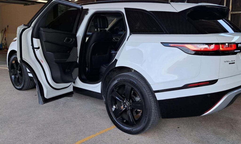 CDyemX5OQAKrutCnqLxsQg.1242x745