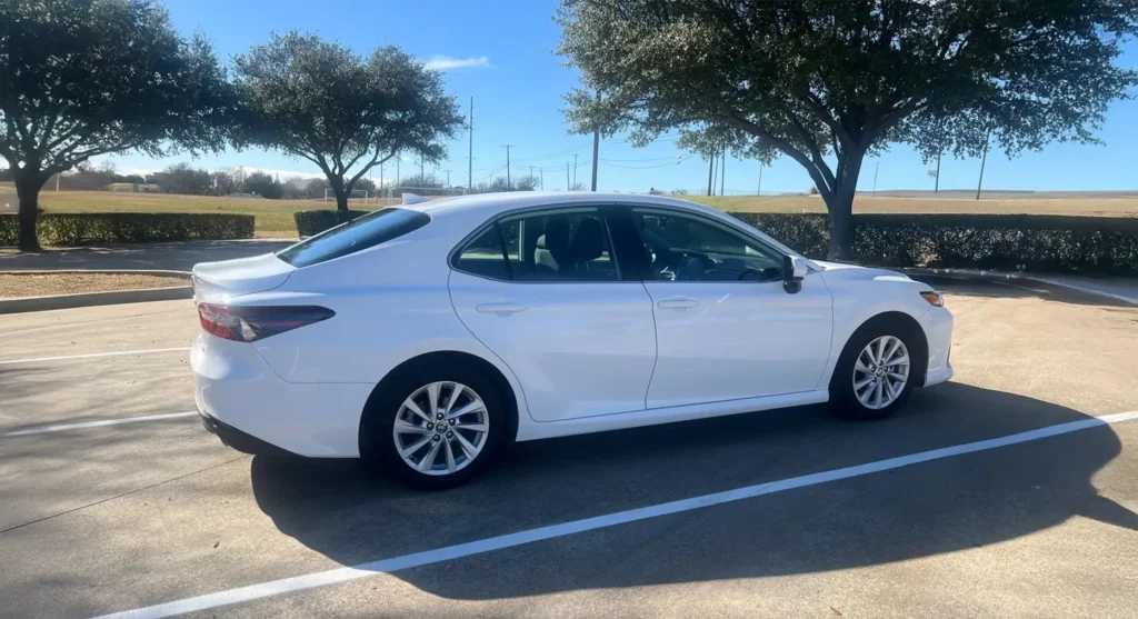 Toyota Camry White 2024 Img5